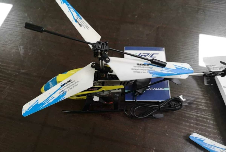 合金材质2.4G遥控金属双桨直升机,孩子拆...