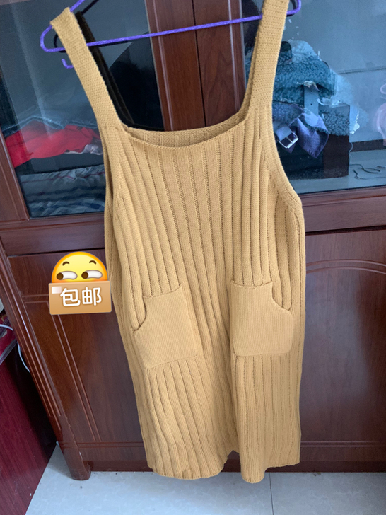 针织毛线背带裙,姜黄色很显白,质量很好软软...