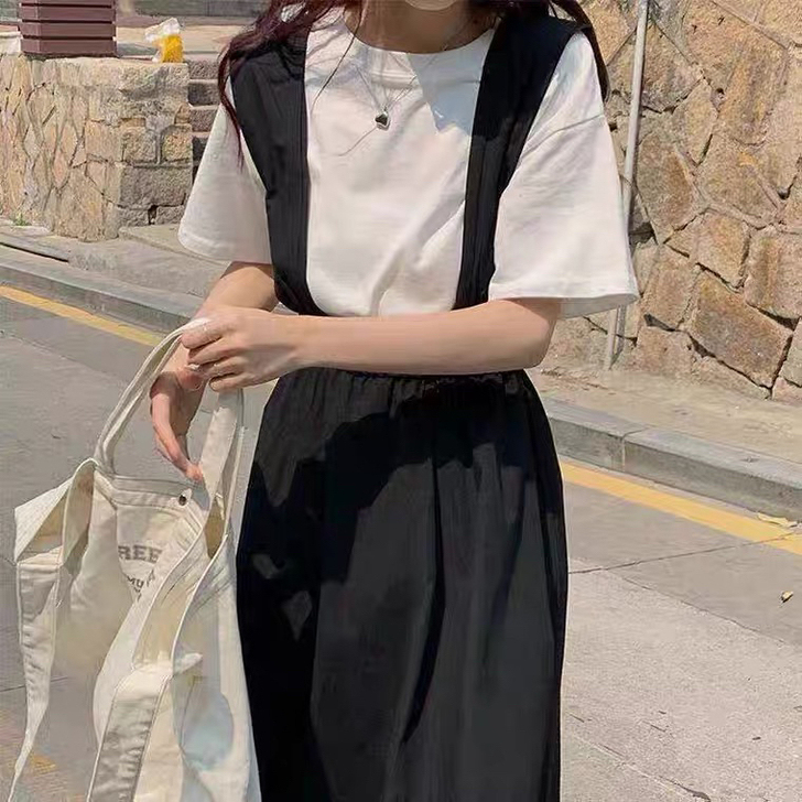 黑色背带裙，可穿到120多斤，尺码为均码