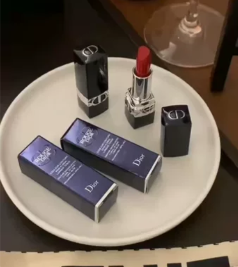 全新迪奥999口红小样 低价出 滋润和哑光...