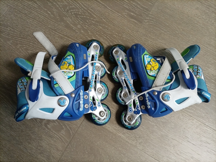 美洲狮轮滑鞋，商场买的，孩子穿小了，八成新...