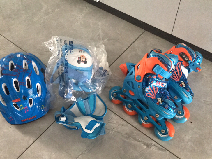 Mesuca/麦斯卡 直排轮9成新，买来没...