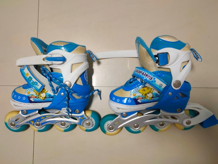 儿童溜冰鞋，尺码31-34，205-220