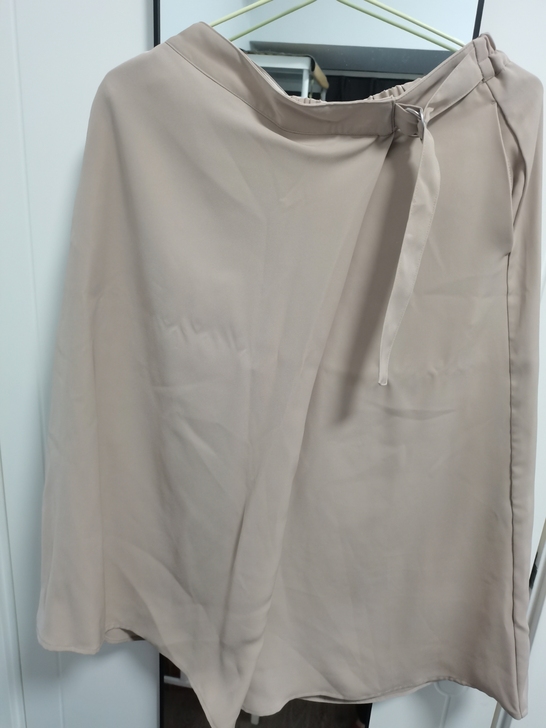 GU全新吊牌未拆七分阔腿裤,由于我胖了穿着...