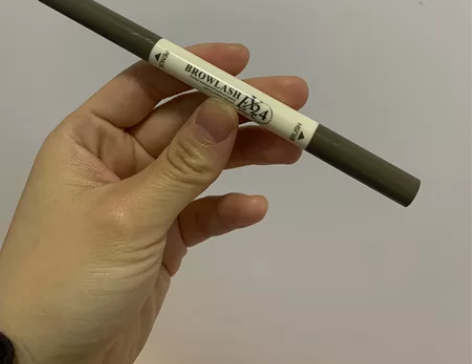 名创优品买入除唇釉是完美日记买入，用过两三...