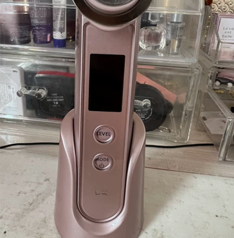 雅萌美容仪  用过几次  几乎全新 配件齐...