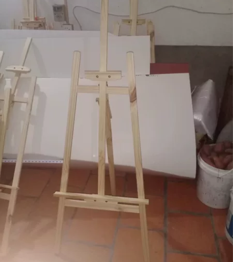 1.5米白松原木画架，结婚用了一次，邮费自...