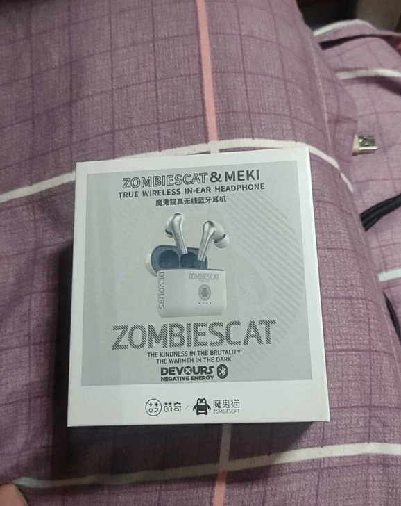森麦魔鬼猫，箱说配件齐全，type c充电...