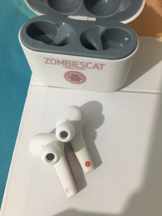 前男友送的蓝牙耳机，看网上在卖339，分手...