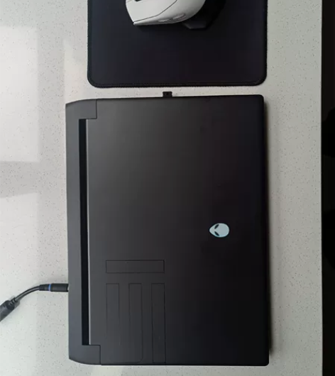 型号：外星人m15r6 规格：15.6英寸...