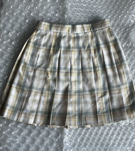 jk群 95新 只穿过一次 洗了一次 感兴...