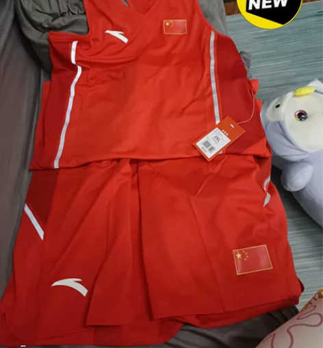 全新安踏拳击比赛服,男款2xl的,这款反光...