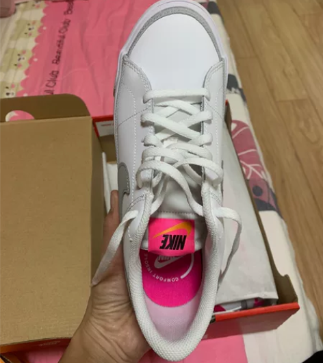 十三潮代购的耐克板鞋，童鞋版本也是40码，...