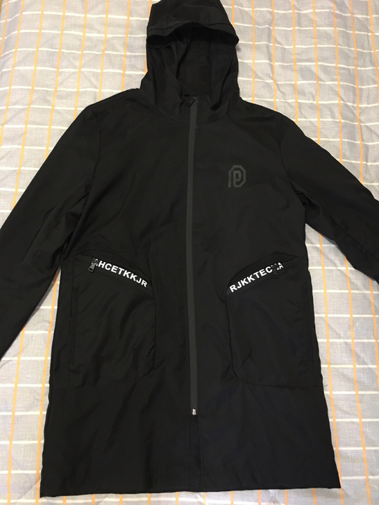 潮流男士风衣 中长款,低价出售!