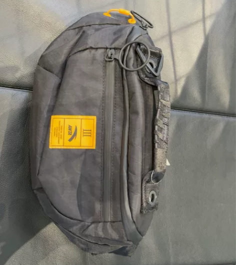 安踏胸包 全新包邮 感兴趣的话点“我想要”...