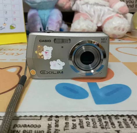 卡西欧z16 像素1200万功能正常 配件...