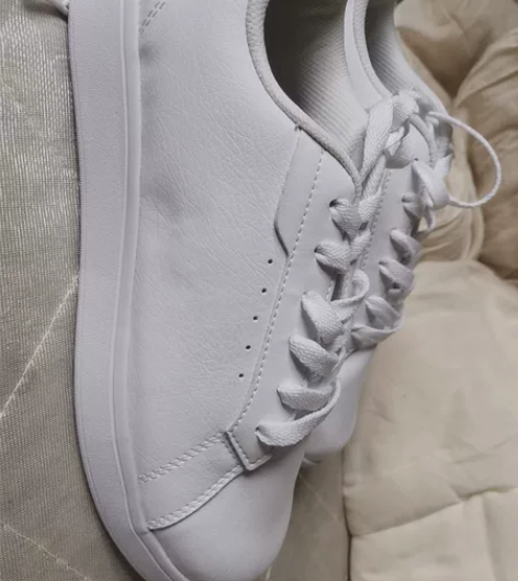 李宁全新休闲款小白鞋，女款38码，男款41...