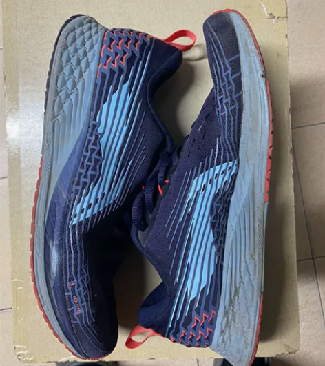 赤兔4李宁跑鞋 43 感兴趣的话点“我想要...