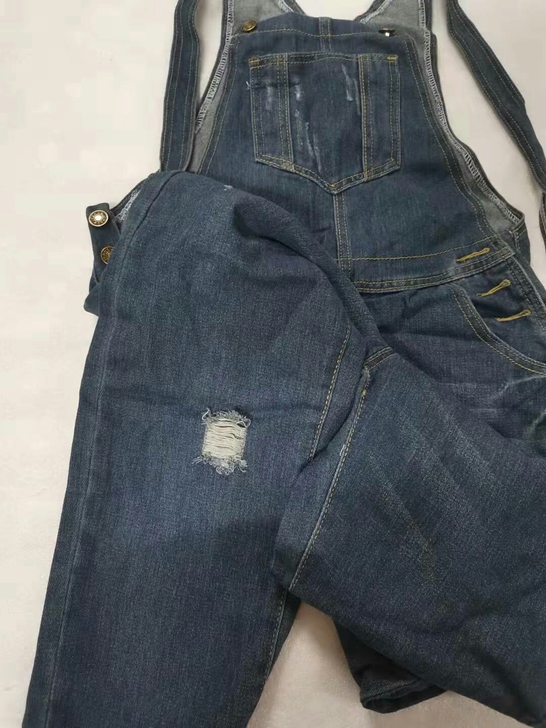 亚马逊新款破洞牛仔背带裤全新，L码，28包...