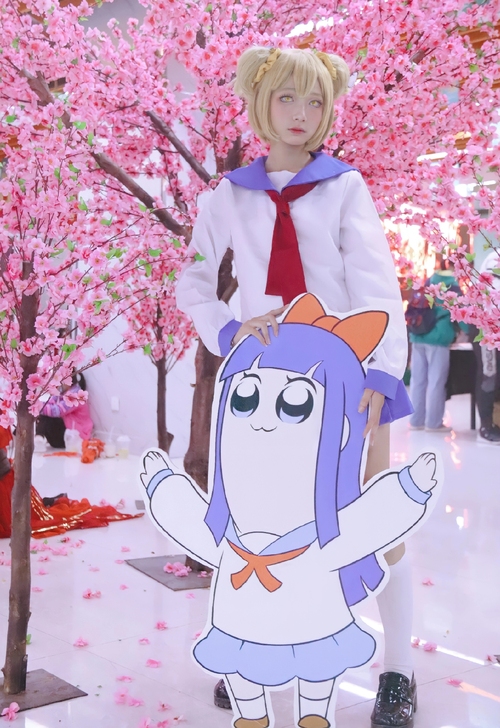 出pop子c服s码带着pipi美假发送她们...