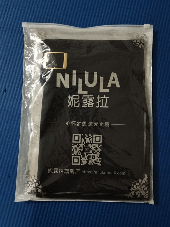 全新 妮露拉旗舰店包臀裙，M号，全新，买小...