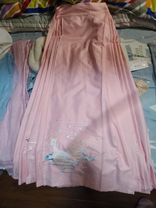 凤兮汉服绝美！！鹿鹤同春马面！！超级好看的...