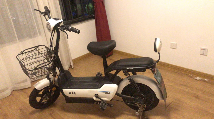 原价1800现价1150 99新 骑了没有...