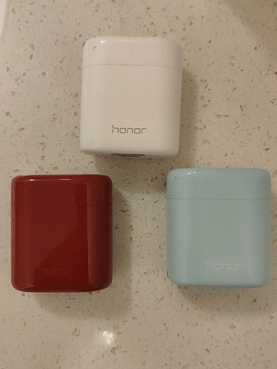 荣耀flypods充电仓