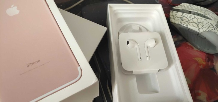 苹果7plus原装耳机扁口 全新未拆封，只...