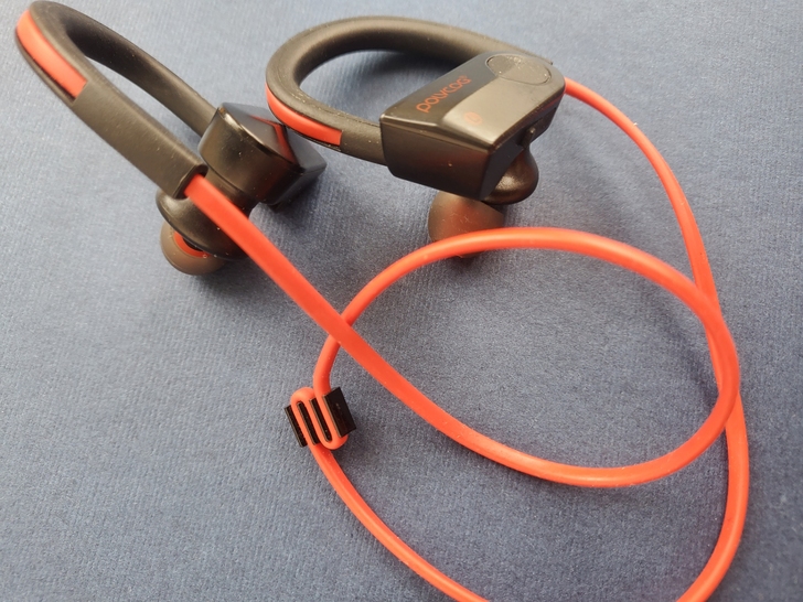 蓝牙耳机，挂耳式蓝牙耳机