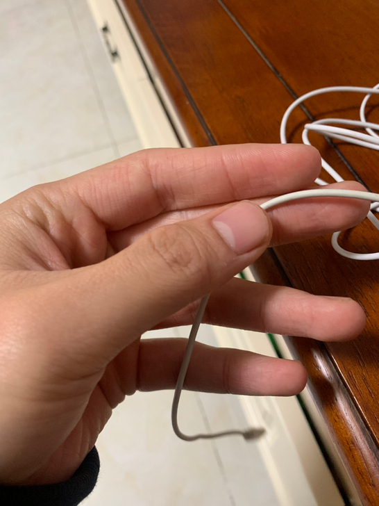 苹果有线耳机，拆机8新，功能无问题，单条4...