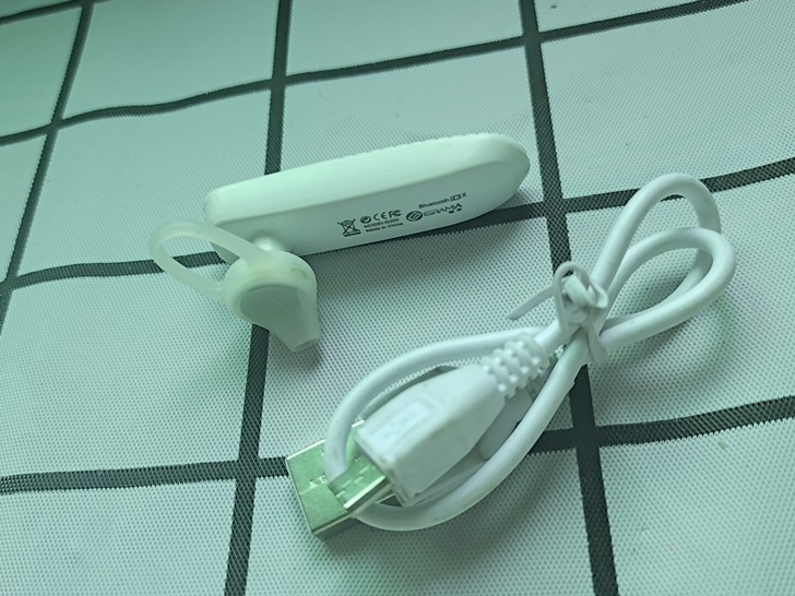 Bluetooth蓝牙耳机，单耳