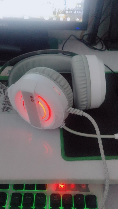 电脑耳机头戴式耳麦电竞游戏吃鸡台式笔记本带...