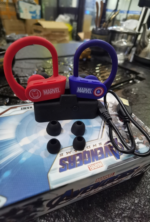 全新漫威无线蓝牙耳机挂耳式蓝红情侣款耳机，...