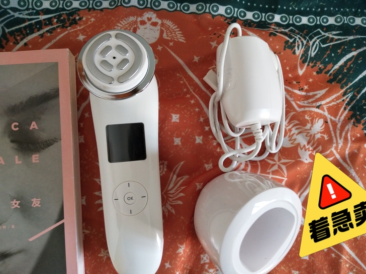 射频美容仪嫩肤仪,仅仅使用过几次,就闲置了