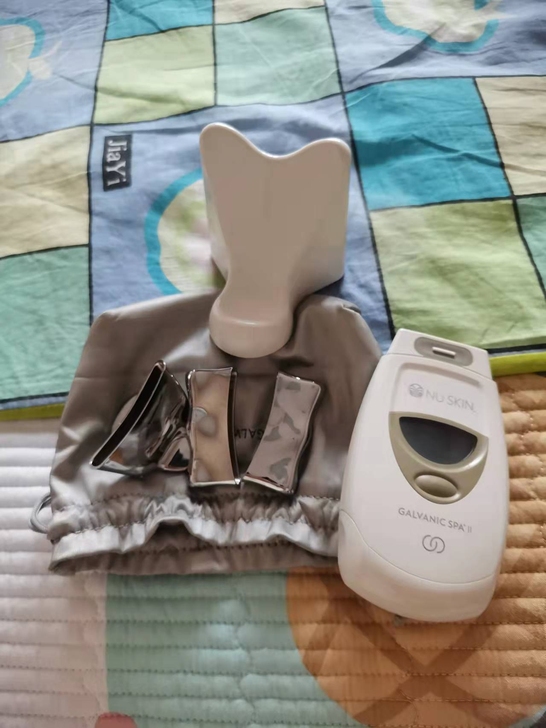 如新美容仪，，附件如图，用不起啦低价出售