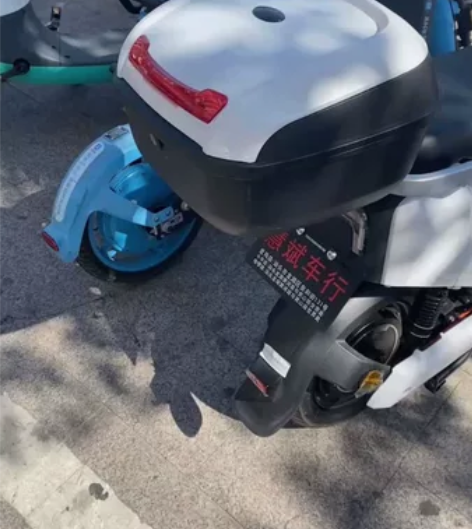 雪珠白·棒途E13Q国标智能电动车 十月二...