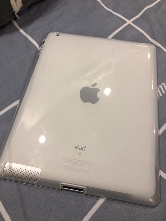 【自用的平板电脑8成新】Apple二手苹果...