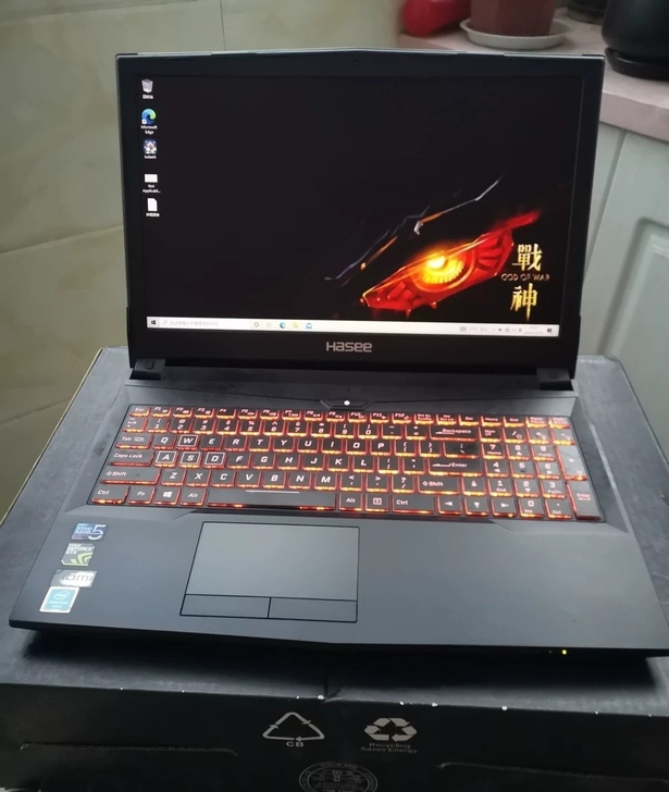 神舟战神zx7游戏本 八代gtx1060笔...