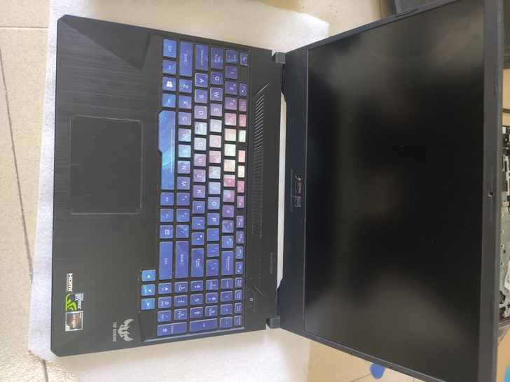 华硕飞行堡垒fx95D坏的不开机,R7-3...