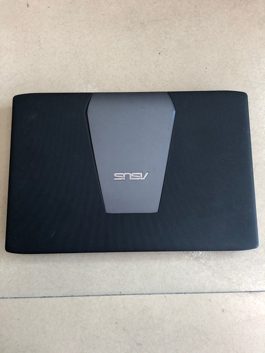 华硕FZ50V飞行堡垒笔记本电脑,实物拍摄...