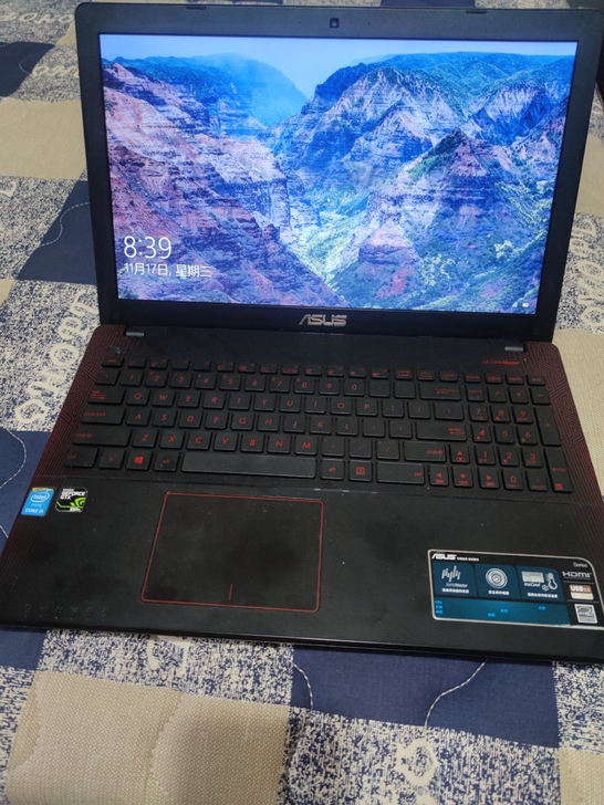 华硕飞行堡垒笔记本，i5处理器，12G内存...