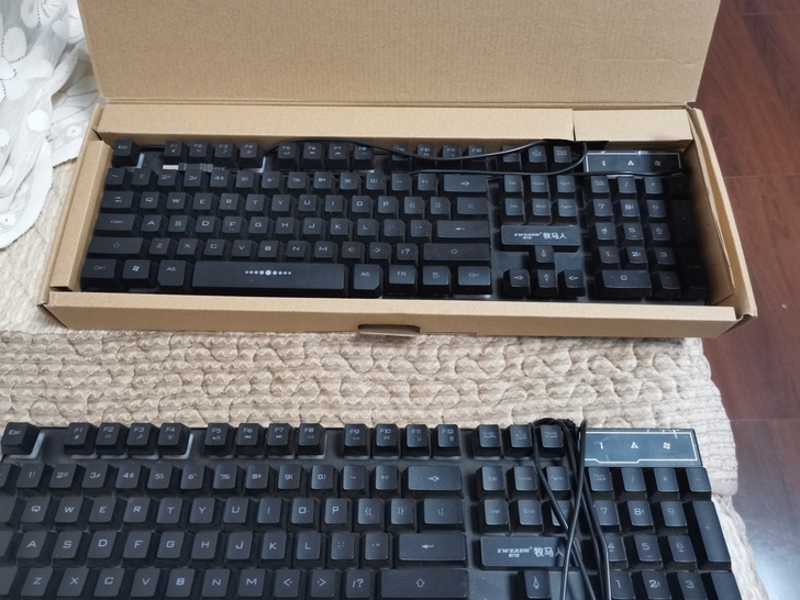 【全新清仓出售】牧马人真机械手感键盘台式电...