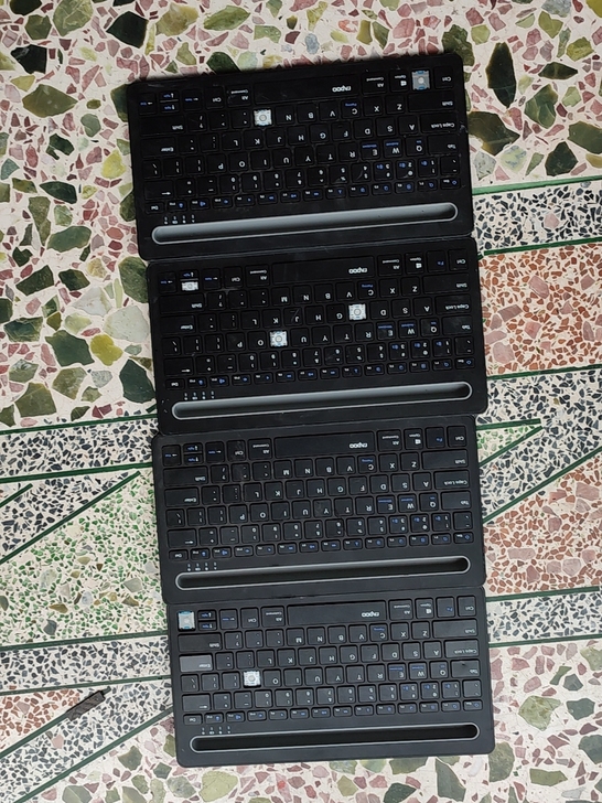 4把雷柏XK100键盘，后壳都有点破，当配...