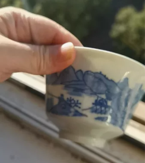 手绘景德镇青花瓷泡茶碗，陶瓷白瓷三才碗。父...