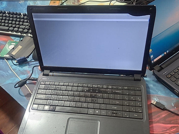 神州精盾K580p-i3 问题机 屏幕...