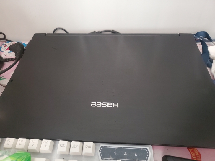 神舟战神买了快两年用的少 自己加了根8G金...