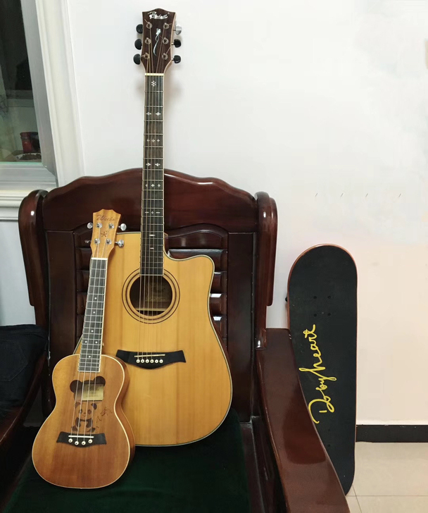 入门滑板闲置出手，实体店购入500左右，因...