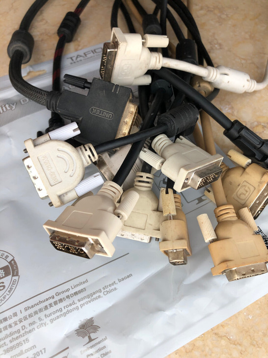 高清线 二手的 给钱就卖 质量没有问题