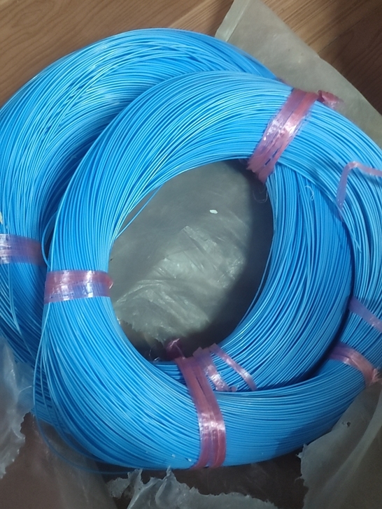 全新镀银线规格19/0.16mm。有蓝色和...
